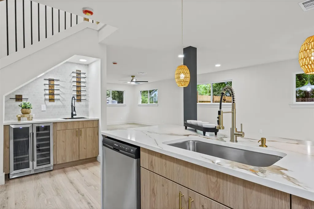 6005 Walnut Hills Drive Austin TX 78723