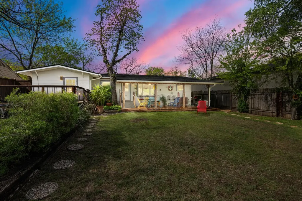 2410 Elmglen Drive Austin TX 78704