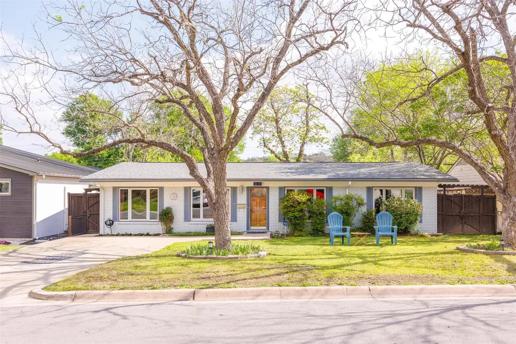 2410 Elmglen Drive Austin TX 78704