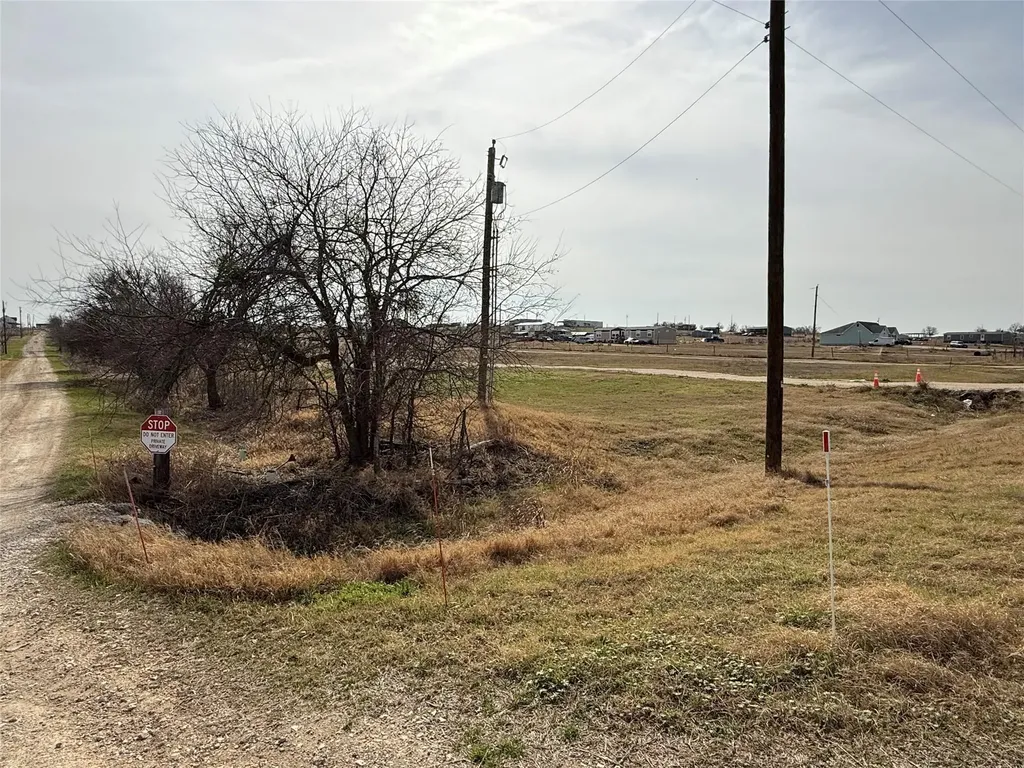 1301 Cr 419 Taylor TX 76574