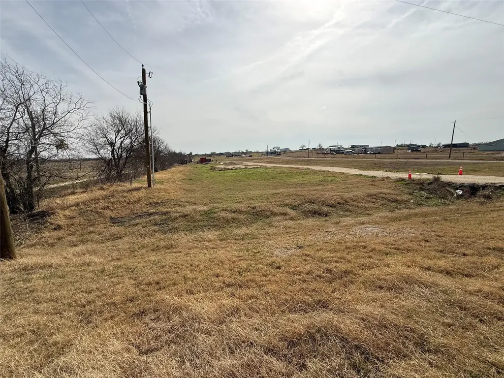 1301 Cr 419 Taylor TX 76574