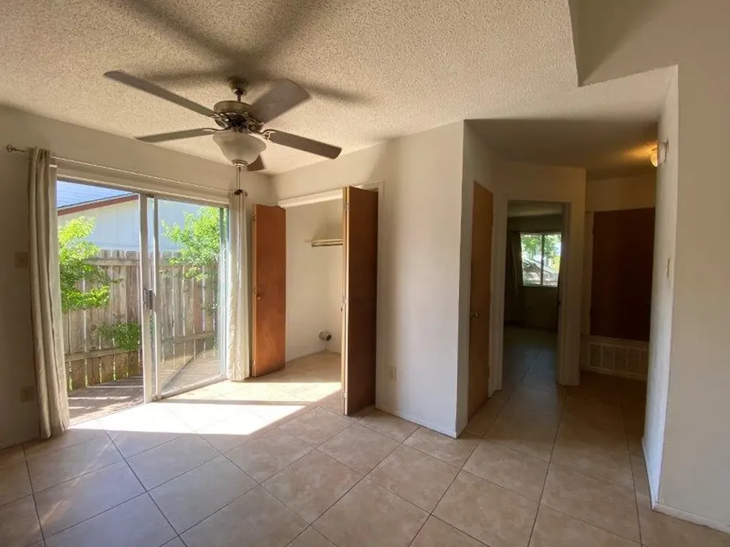 11902 Sunhillow Bend Austin TX 78758