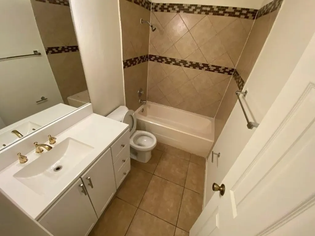 11902 Sunhillow Bend Austin TX 78758