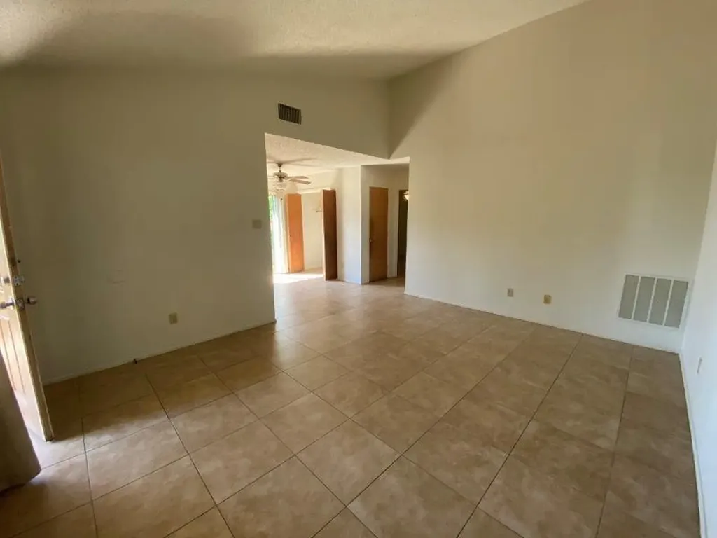 11902 Sunhillow Bend Austin TX 78758
