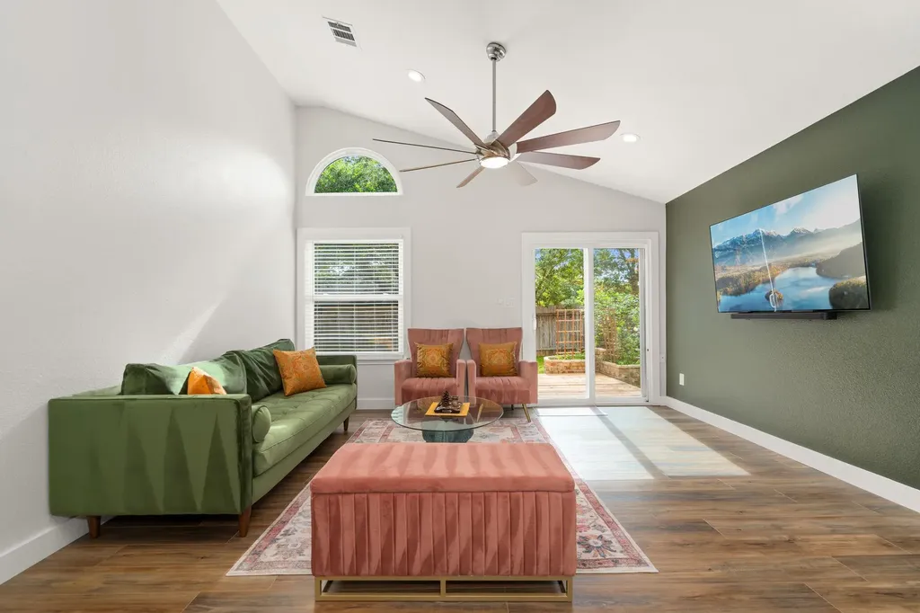 7900 Finch Trail Austin TX 78745