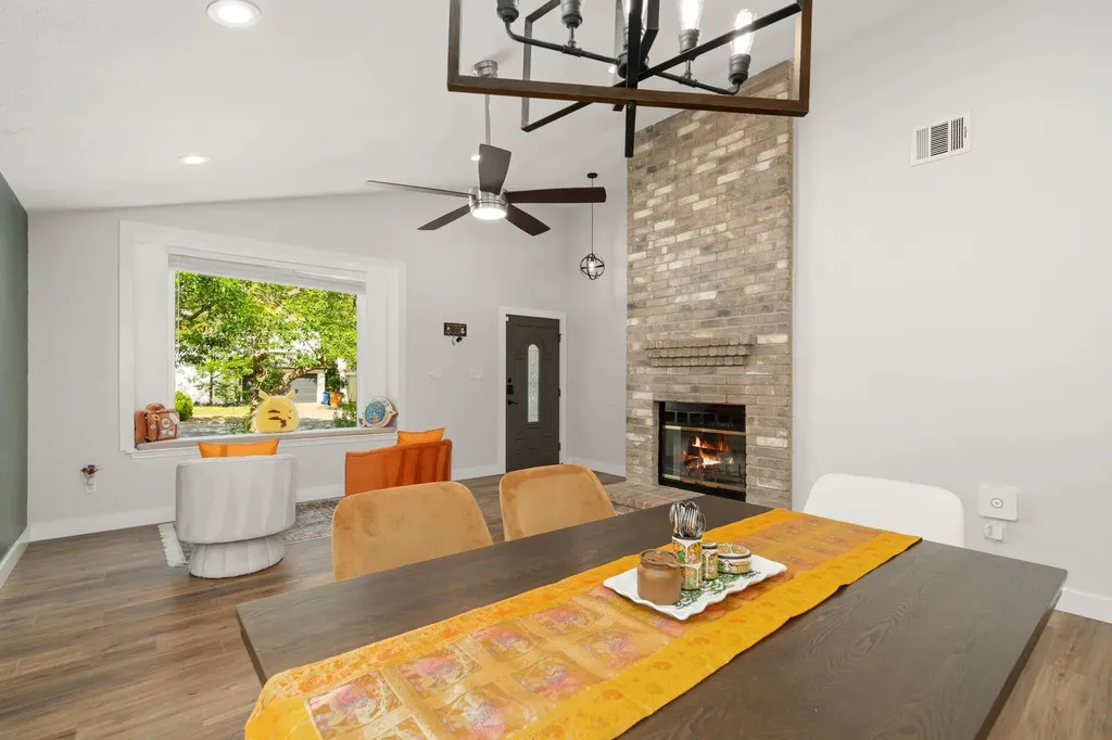 7900 Finch Trail Austin TX 78745