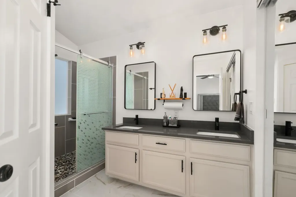 7900 Finch Trail Austin TX 78745