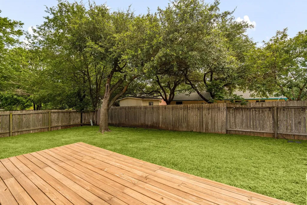 7900 Finch Trail Austin TX 78745