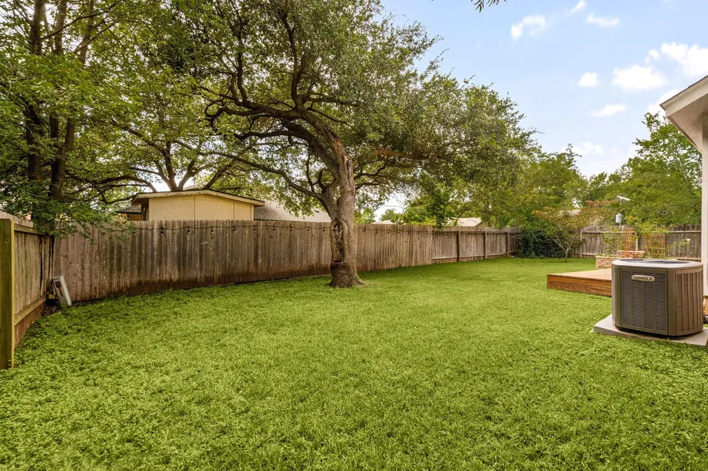 7900 Finch Trail Austin TX 78745