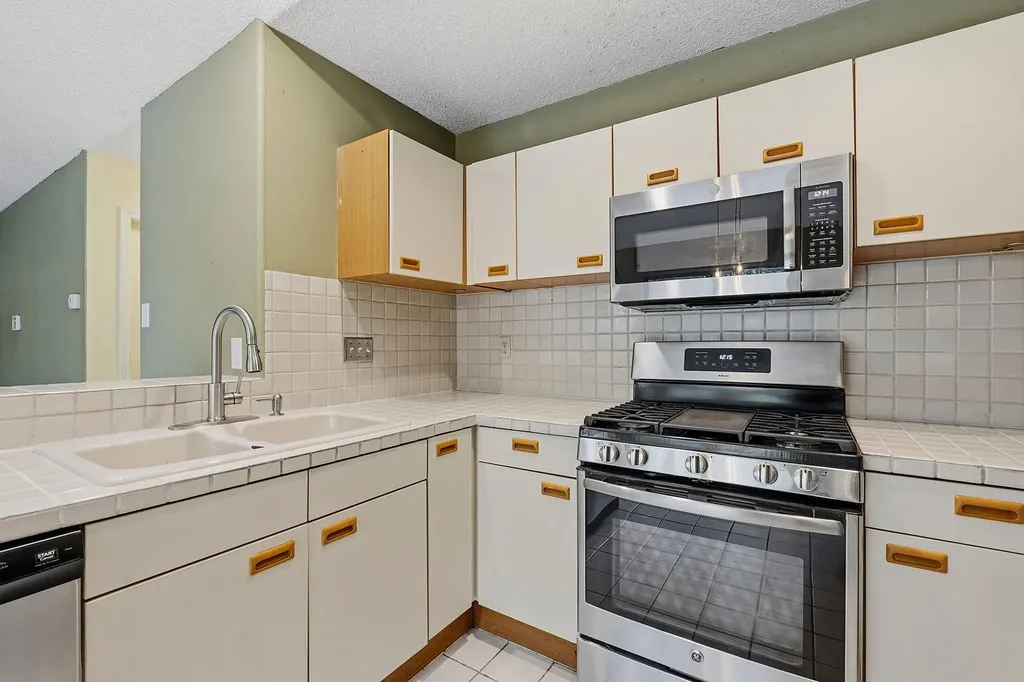 4305 Bonnell Vista Cove Austin TX 78731