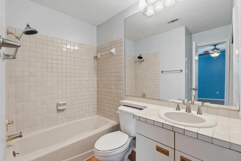 4305 Bonnell Vista Cove Austin TX 78731