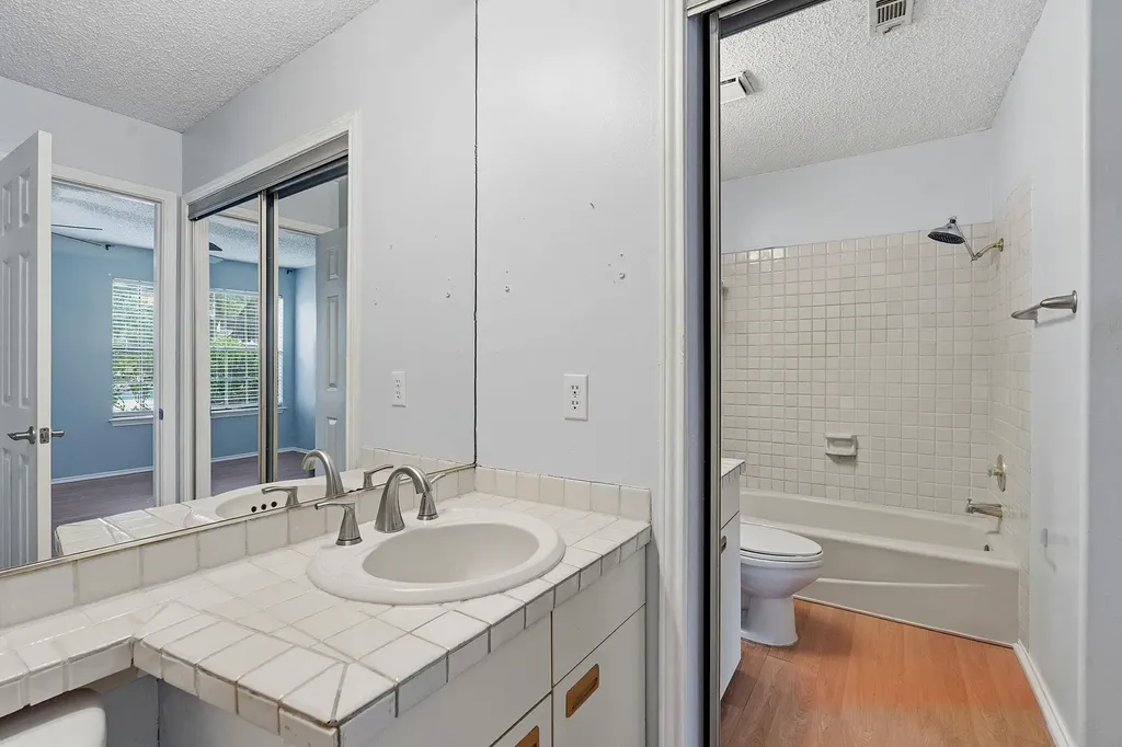 4305 Bonnell Vista Cove Austin TX 78731