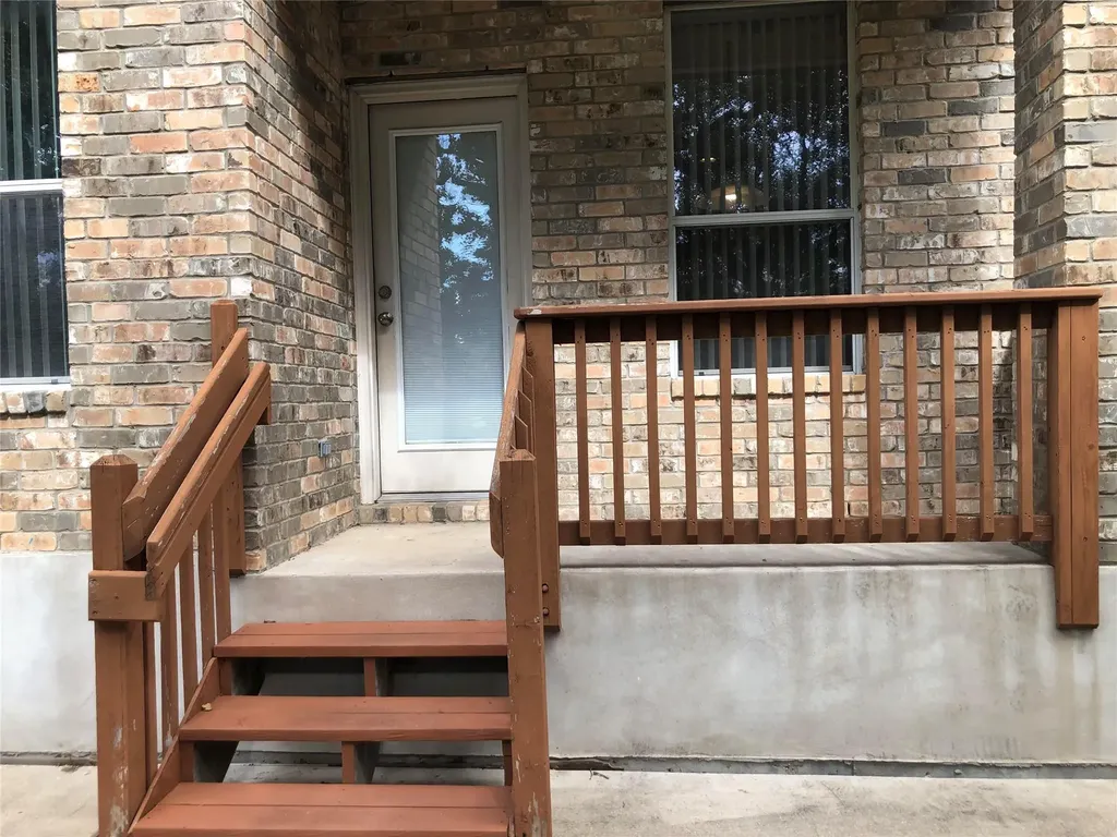 9013 Sautelle Lane Austin TX 78749