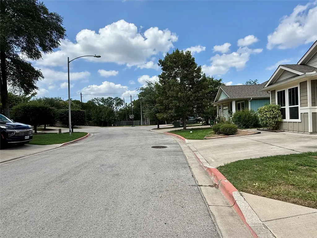 2711 Acopio Bend Austin TX 78745