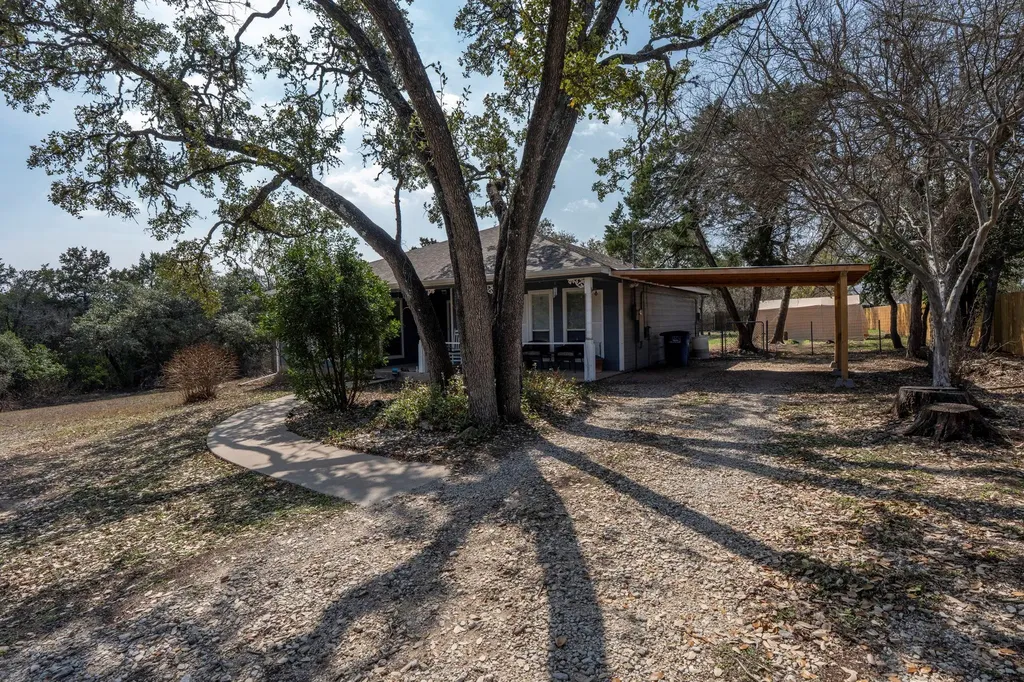 215 Harmons Way San Marcos TX 78666