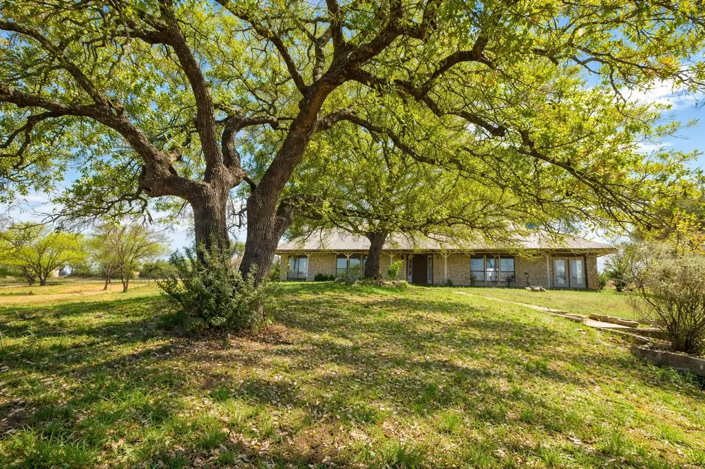 3410 W Ranch Road 152 Llano TX 78643