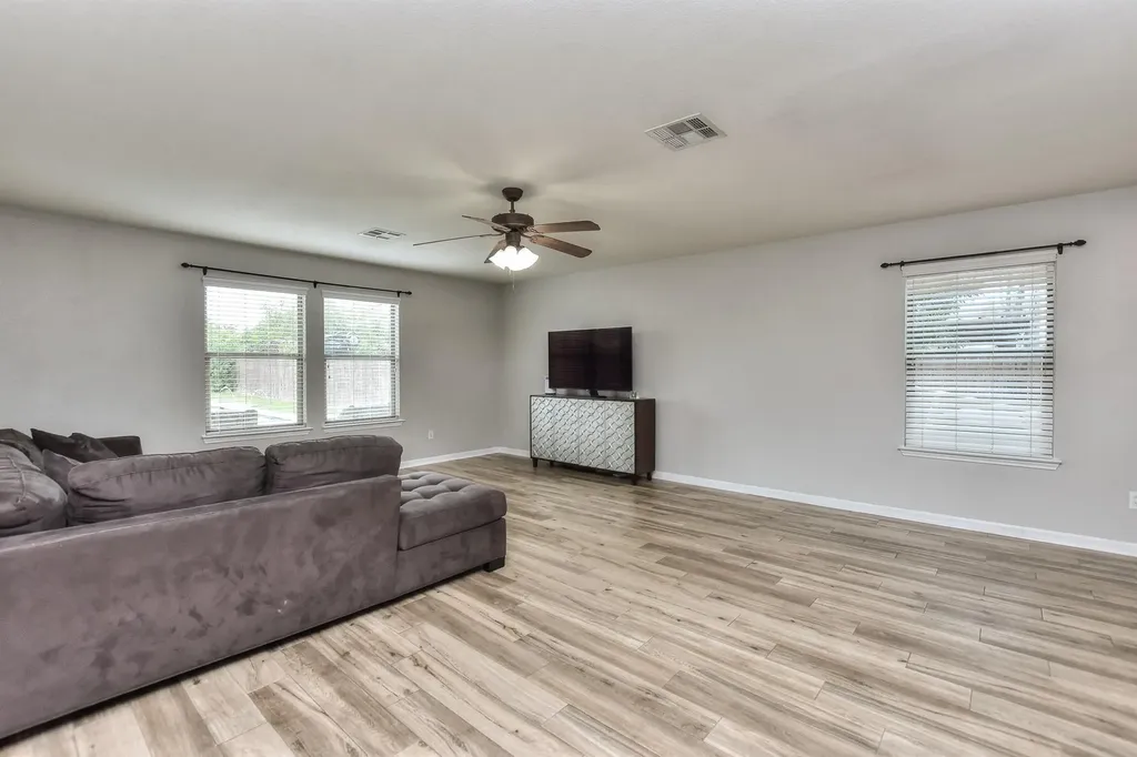 74 Jan Lane Georgetown TX 78626