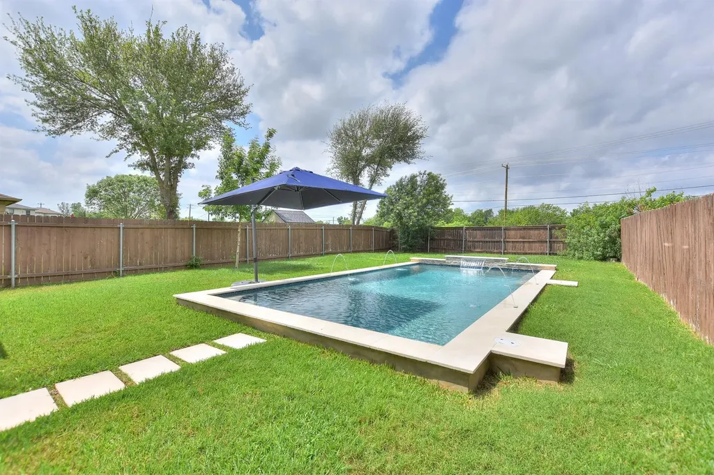 74 Jan Lane Georgetown TX 78626