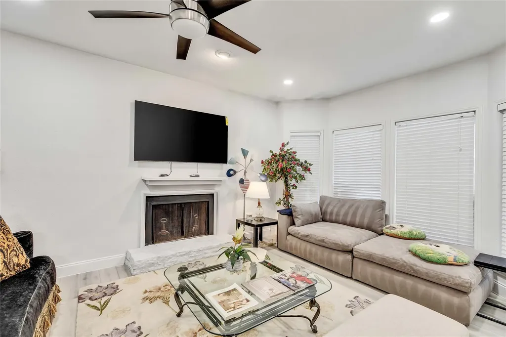 2529 Rio Grande Street Austin TX 78705