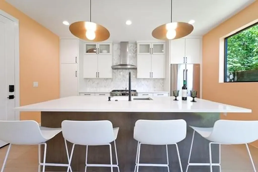 2201 E 16th Street Austin TX 78702