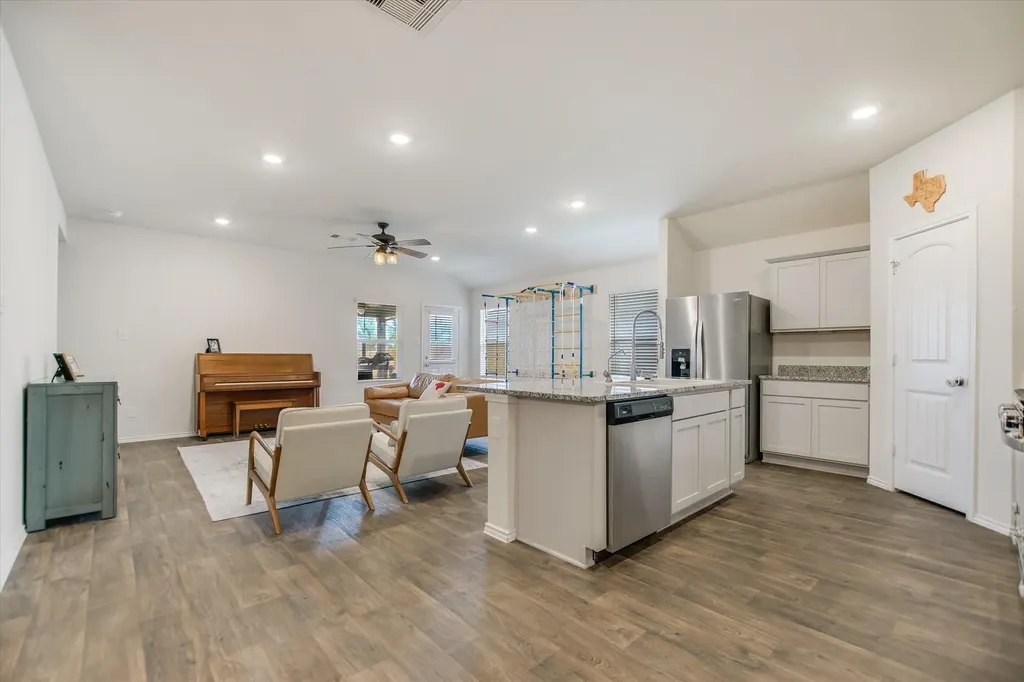 262 Sickle Loop Kyle TX 78640