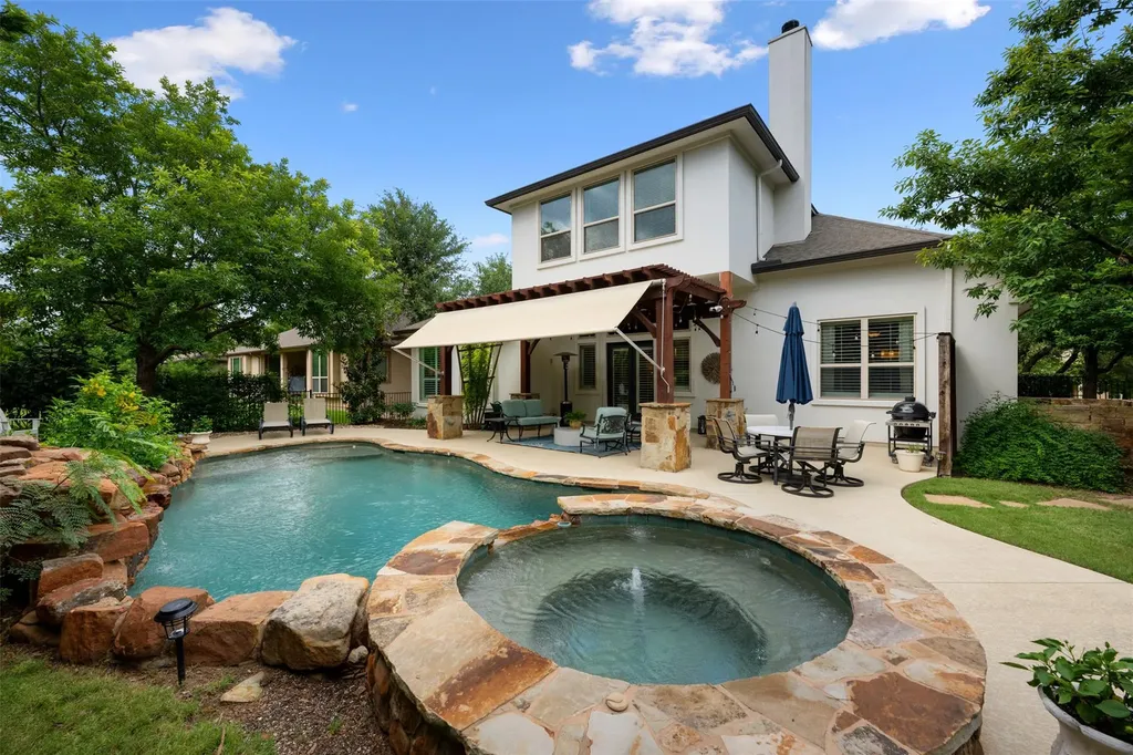 215 Lake Como Drive Austin TX 78734