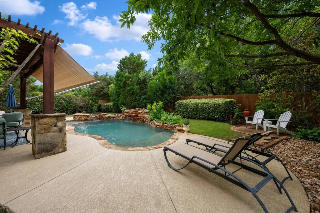 215 Lake Como Drive Austin TX 78734