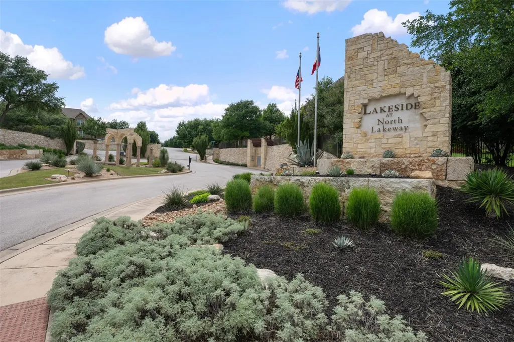 215 Lake Como Drive Austin TX 78734