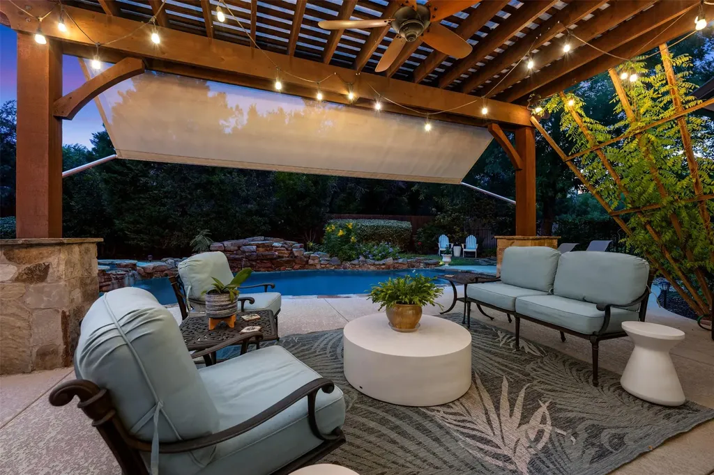 215 Lake Como Drive Austin TX 78734