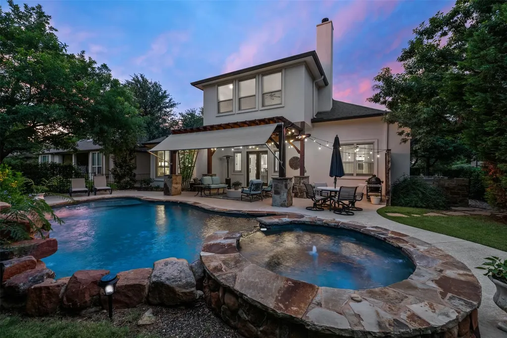 215 Lake Como Drive Austin TX 78734