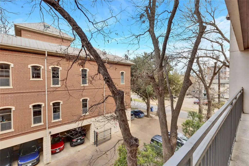 1900 Barton Springs Road Austin TX 78704