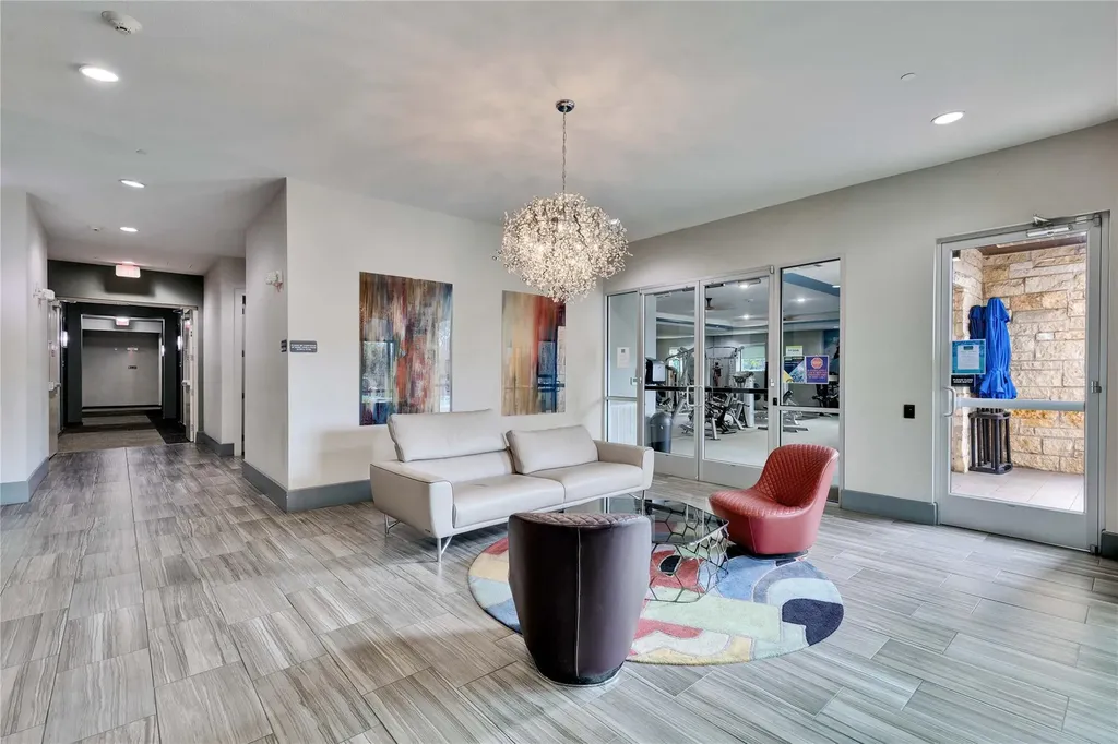 1900 Barton Springs Road Austin TX 78704