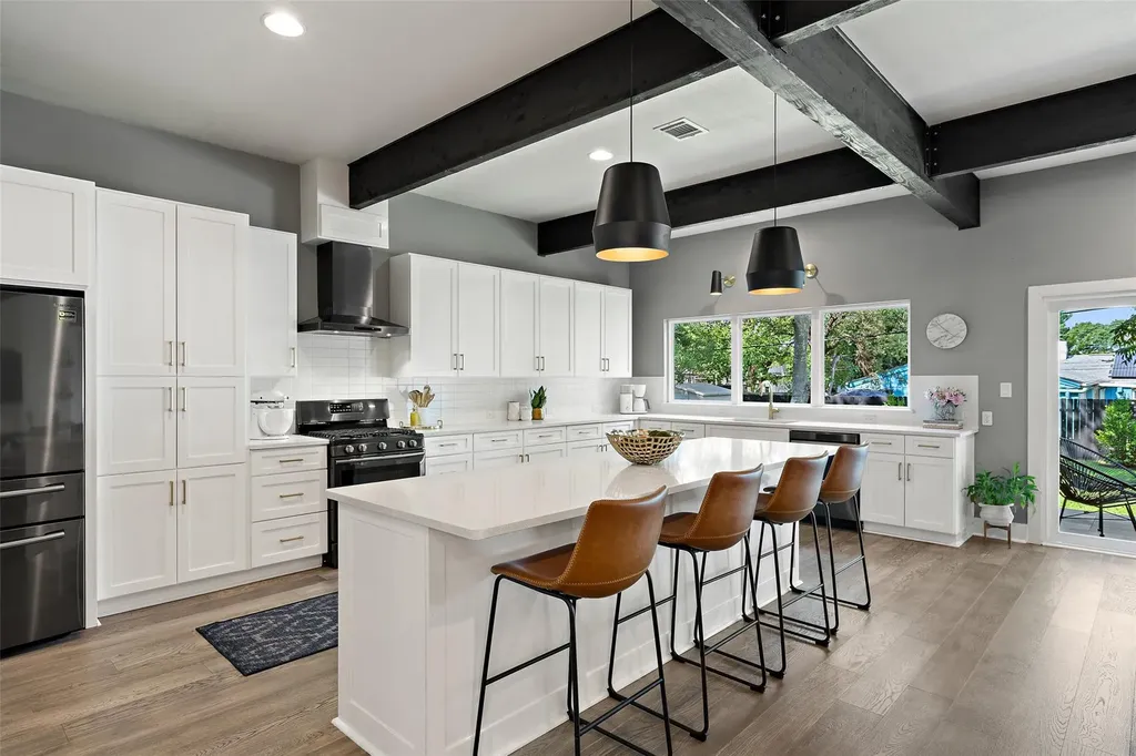 5721 Louise Lane Austin TX 78757