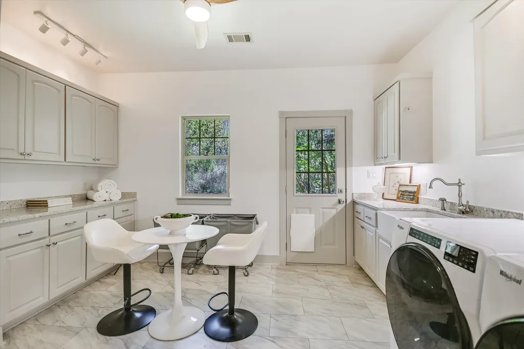700 Furlong Drive Austin TX 78746