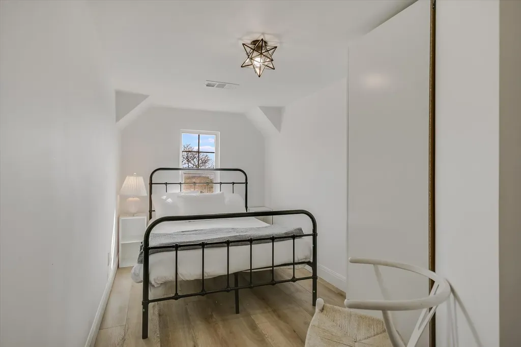 700 Furlong Drive Austin TX 78746