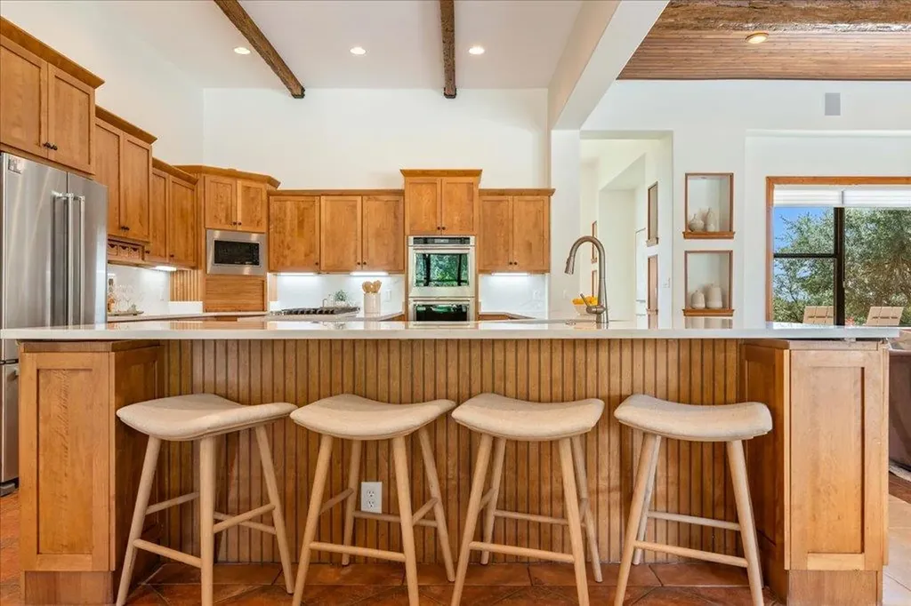 1525 Springlake Drive Dripping Springs TX 78620