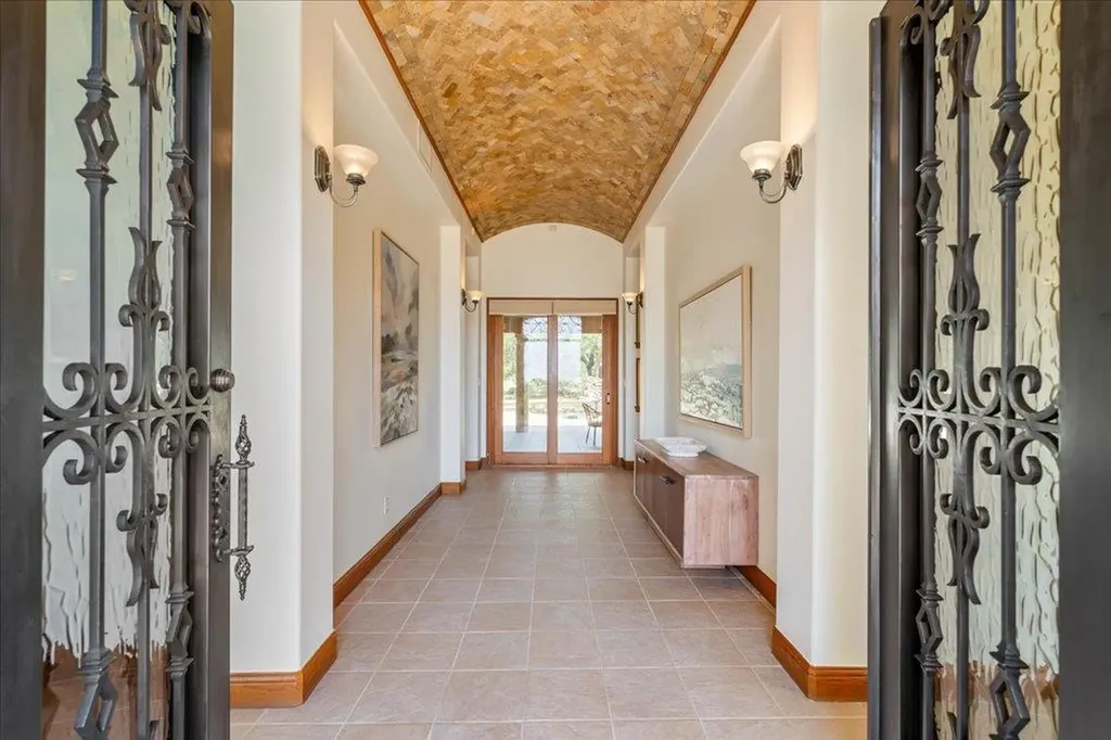 1525 Springlake Drive Dripping Springs TX 78620