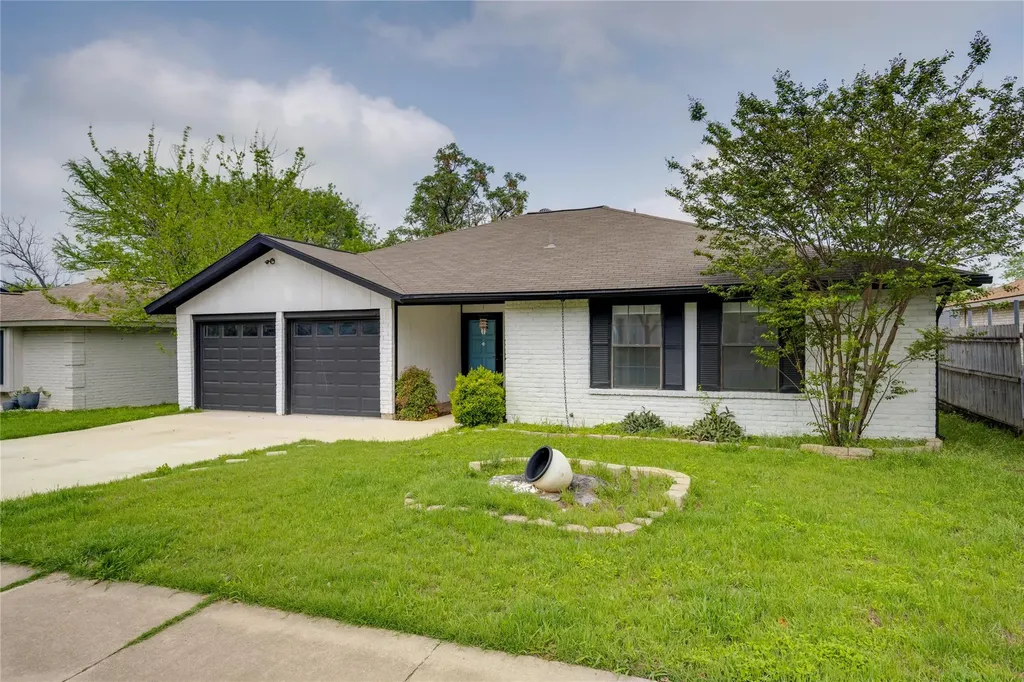 6705 Lancret Hill Drive Austin TX 78745