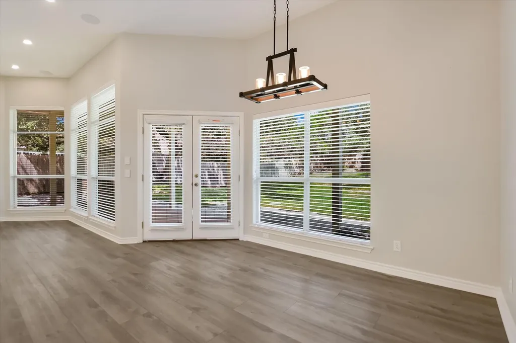 408 Cargill Drive Spicewood TX 78669