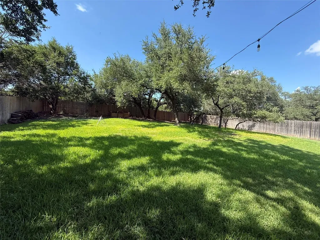 408 Cargill Drive Spicewood TX 78669