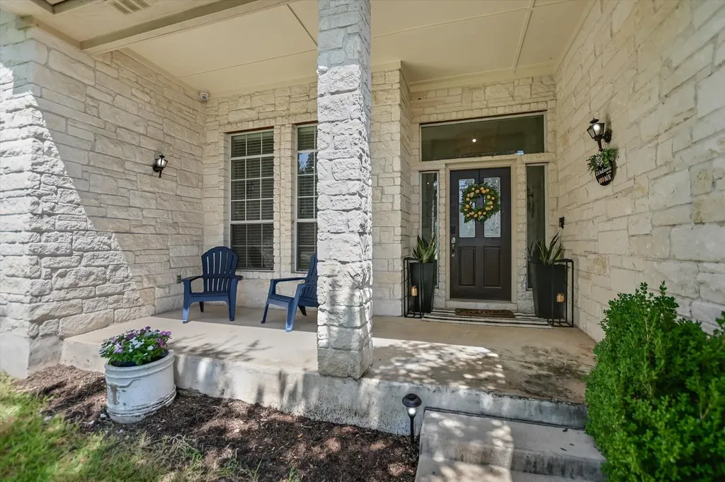 408 Cargill Drive Spicewood TX 78669