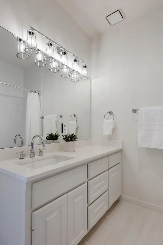 21604 Arrowhead Point Lago Vista TX 78645