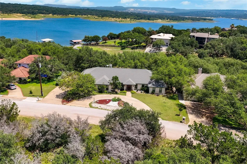 21604 Arrowhead Point Lago Vista TX 78645