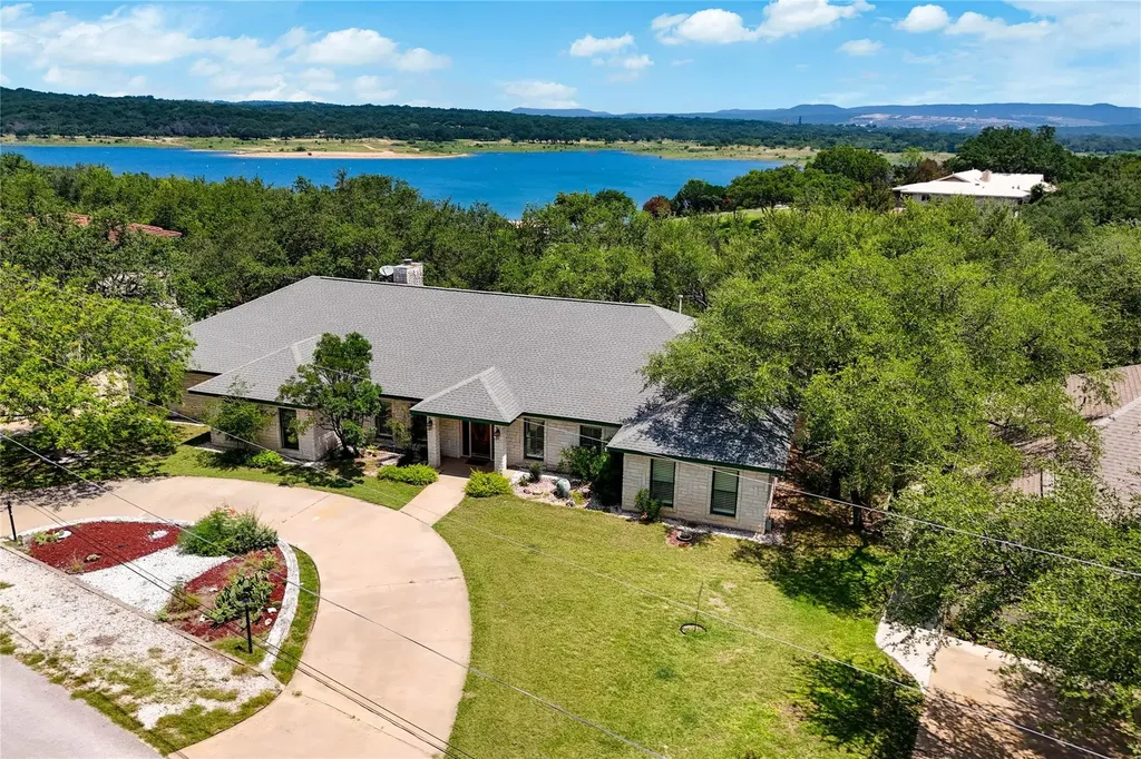 21604 Arrowhead Point Lago Vista TX 78645