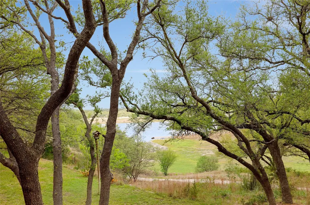 21604 Arrowhead Point Lago Vista TX 78645
