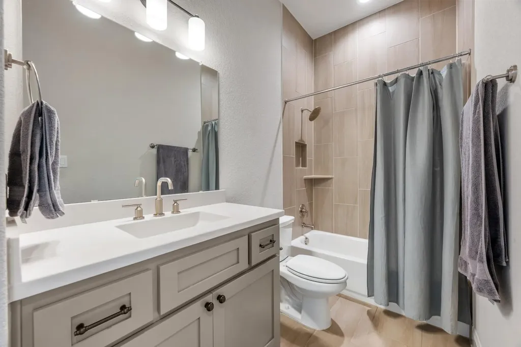 510 Elworth Path Austin TX 78738