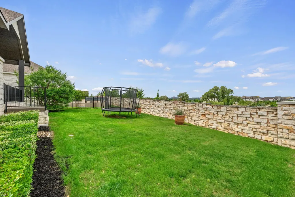510 Elworth Path Austin TX 78738