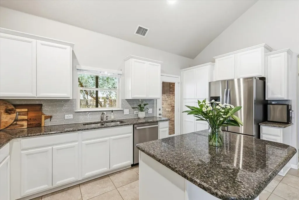 2424 Etta May Lane Leander TX 78641