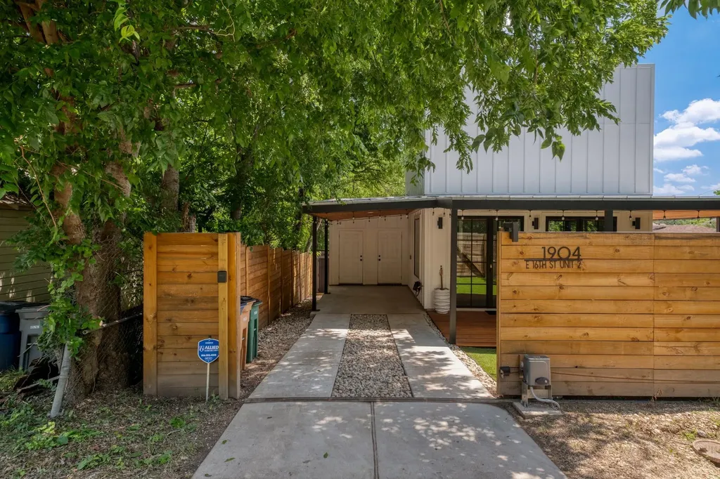 1904 E 16th Street Austin TX 78702
