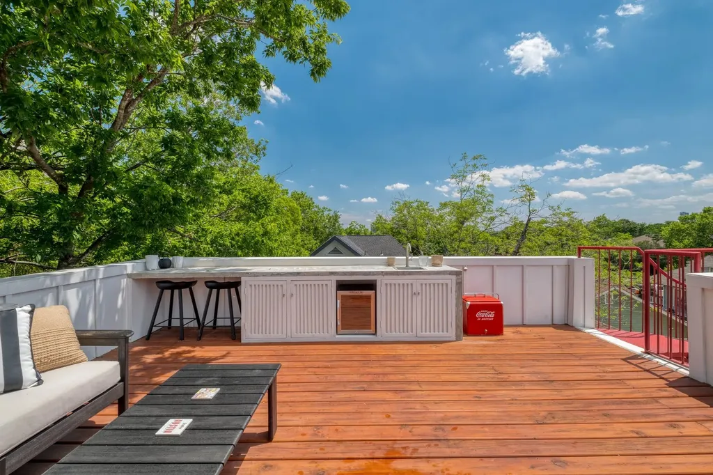 1904 E 16th Street Austin TX 78702